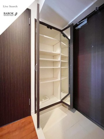 ラ・エスパシオ箱崎の玄関