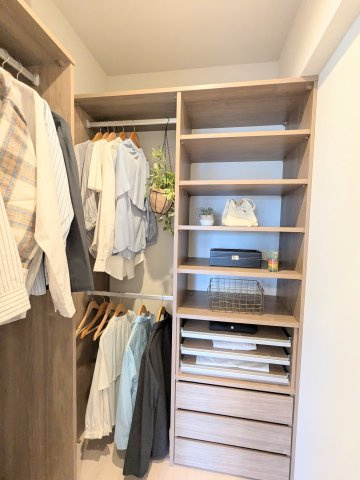【収納】 | イニシア墨田押上 | ～主寝室のWIC写真～