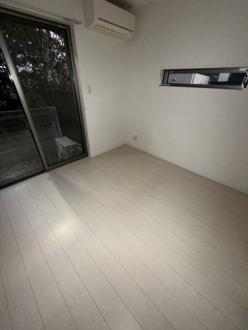 メゾンKPCの居間・リビング