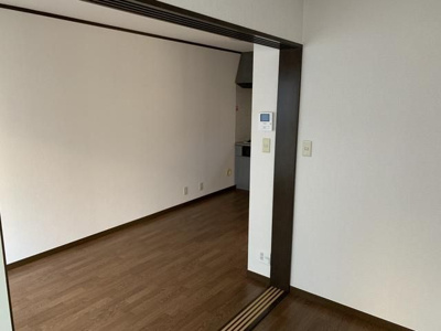 【洋室】 | ラヴィー蒔田