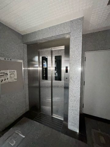 メゾン板宿のロビー