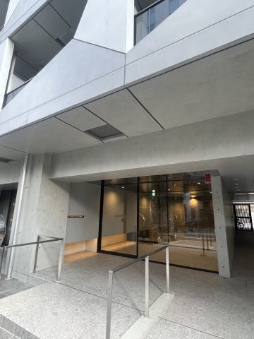プライムガーデン恵比寿南のエントランス