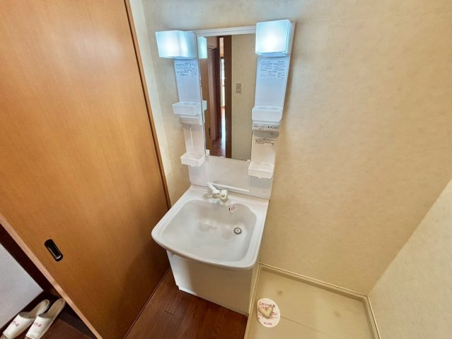 パンプルムースの独立洗面台