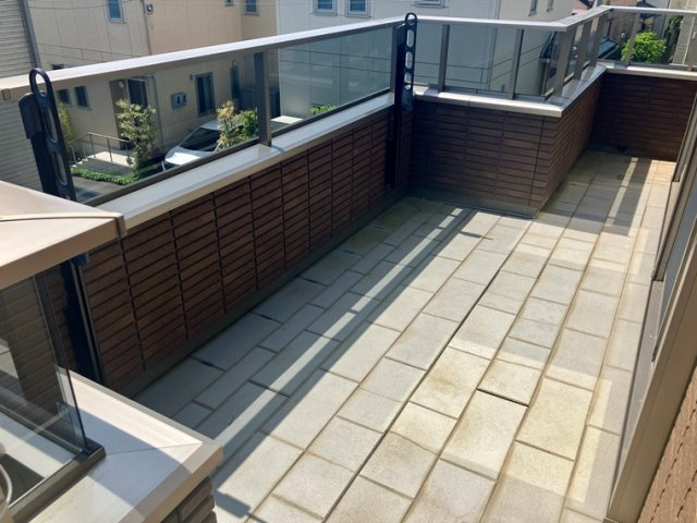 鶴瀬西戸建のバルコニー