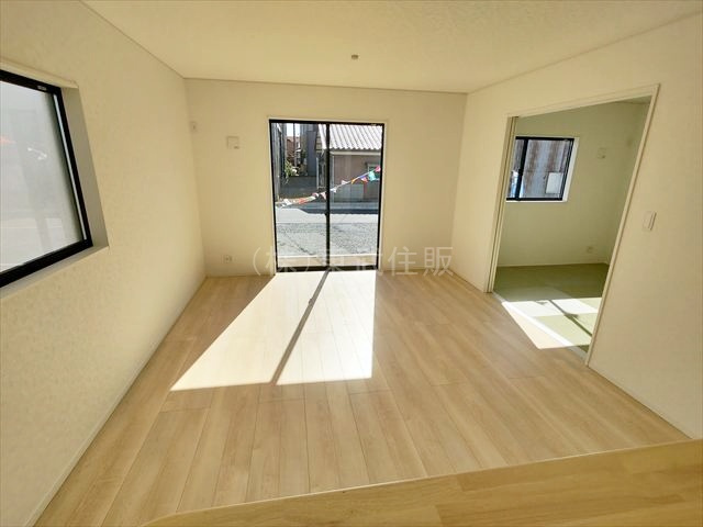 【居間・リビング】の画像