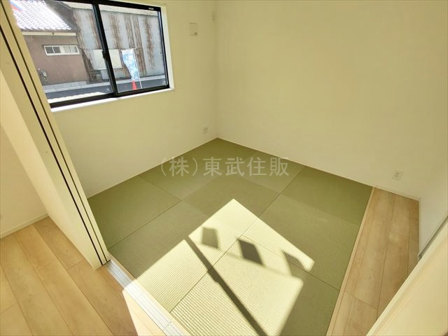 【和室】 | 比企郡吉見町東野第２０　全３棟　２号棟 | １階南西側5.2帖和室　ほっとする和室です