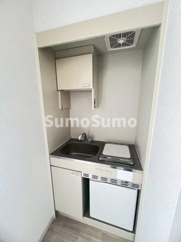 ルミエールUOZAKIのキッチン|コンパクトなキッチンで掃除もラクラク
