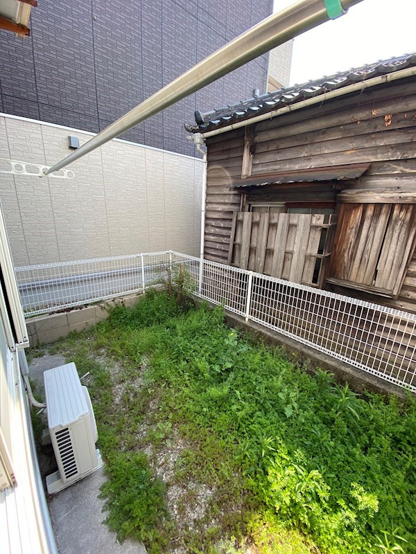ルシエール平野B棟の庭