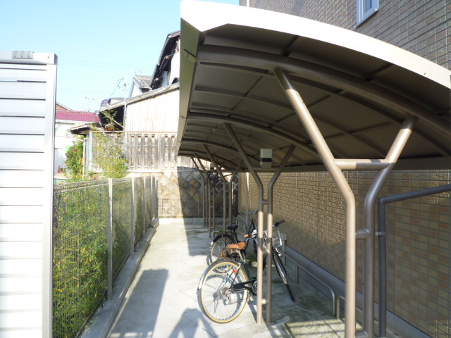 リバープレイス中山手の外観