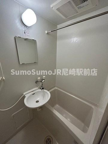 レオパレスデイジーヴィラの浴室|お風呂で日々の疲れを落としましょう