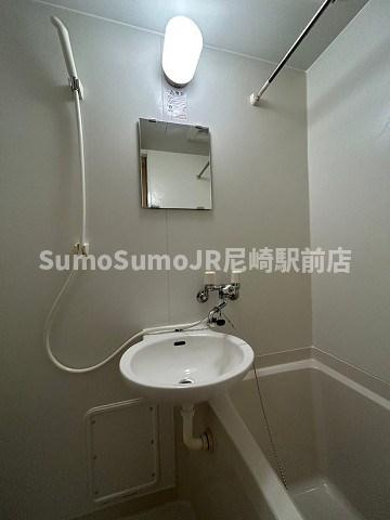 レオパレスデイジーヴィラの浴室|日々の暮らしに欠かせないお風呂です