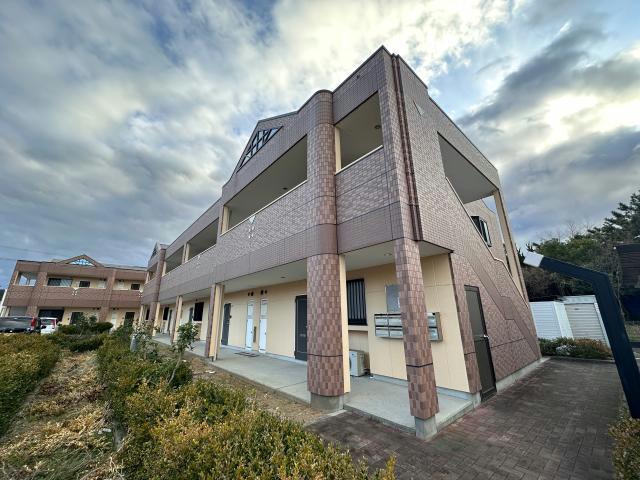 グラッチェⅡ番館の外観