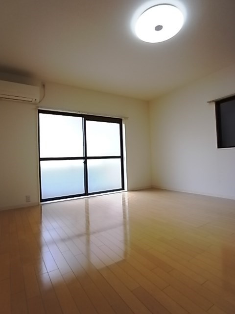 ラムール西上橘通の寝室|落ち着いて過ごせるお部屋なので、寝室にいかがでしょうか