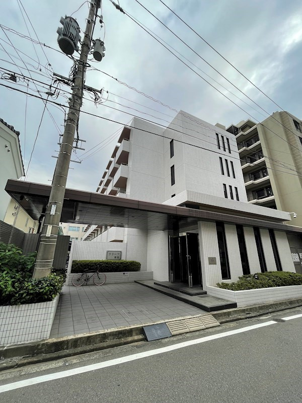 リリーフ薬院の外観