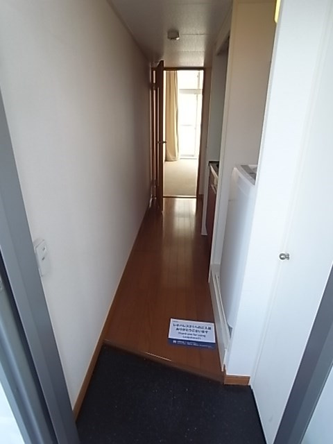 レオパレスTRYの玄関