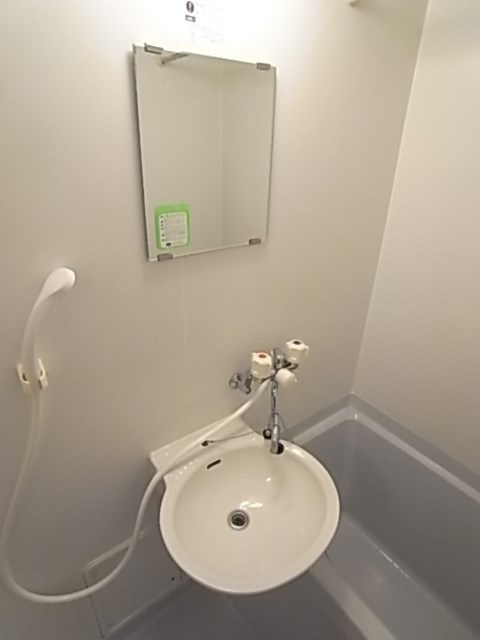 レオパレスTRYの洗面所