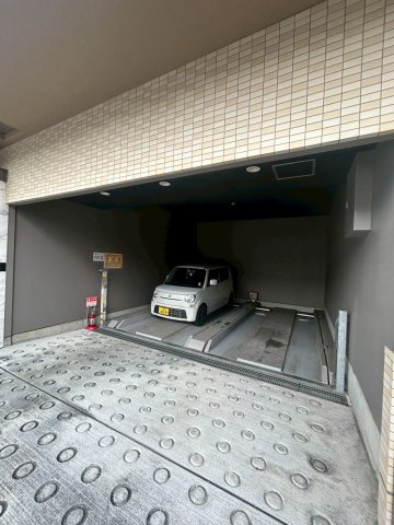 ルシェリア夙川の駐車場