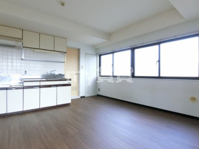 【洋室】 | サンフラット佐藤