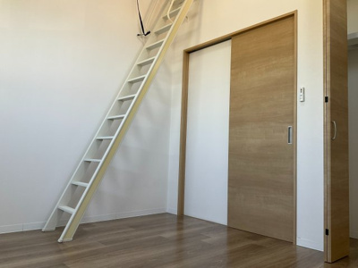 【寝室】 | 万町ハイツ