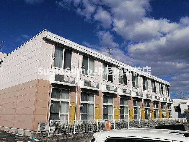 レオパレスパレス猪名寺Ⅱの外観|きれいな外観です
