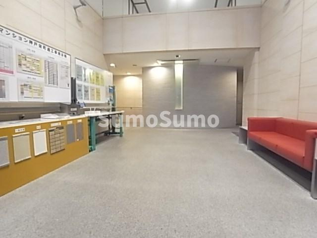 ライオンズマンション神戸栄町通のロビー