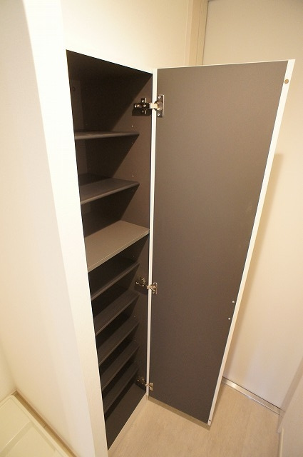 リブリ・シャン.ハイツ 中浦和の収納