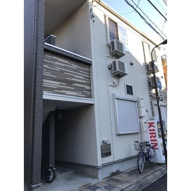 グランドセダー大久保の外観