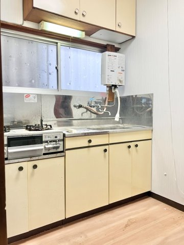 中十条戸建のキッチン