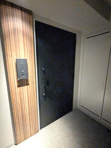 LEFOND PROGRES上野御徒町の設備|角部屋、玄関ディンプルキーのダブルロックセキュリティ