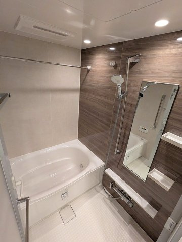 LEFOND PROGRES上野御徒町の浴室|追焚オートバス、浴室換気乾燥機、スライドバー付ワイドシャワーヘッド