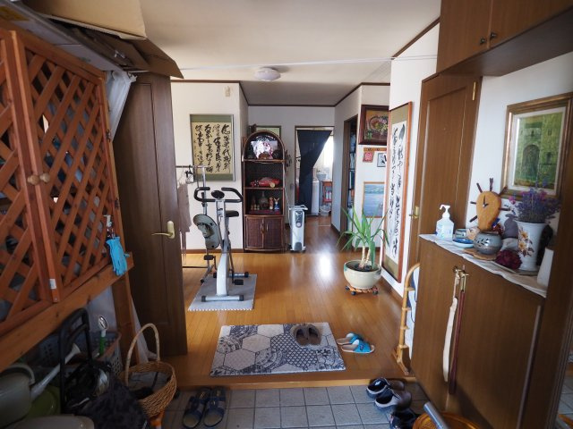 上小鳥　元ホール付き住宅の玄関