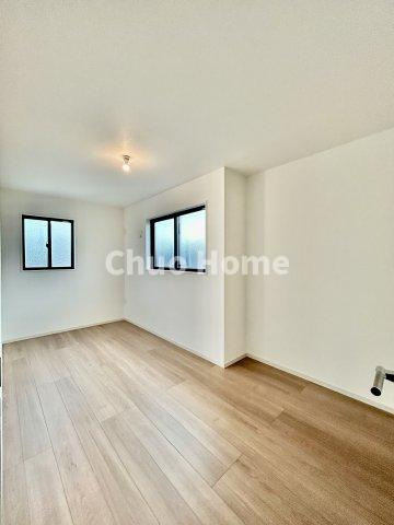 江戸川区西小松川町新築分譲住宅の子供部屋|【子供部屋】お子様を持つ家庭の約6割が「家族や子どものため」に購入を希望。入学後の転校を避け、広い空間でのびのび育てたいなどの親心が、家探しのきっかけになっているようです。