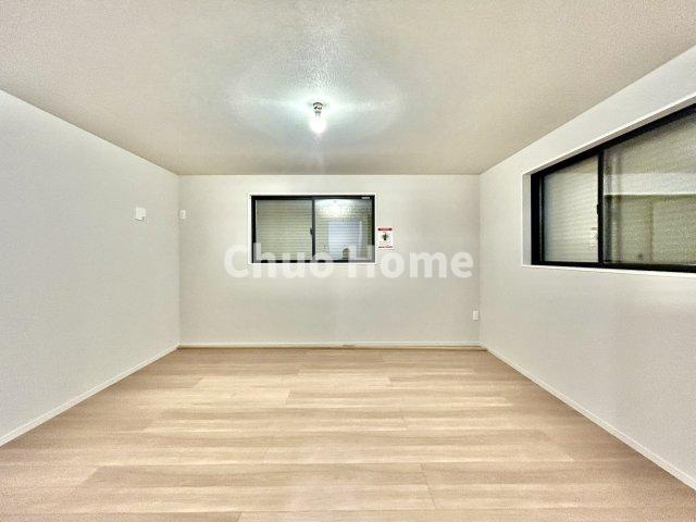 江戸川区西小松川町新築分譲住宅の洋室|11.2帖の洋室