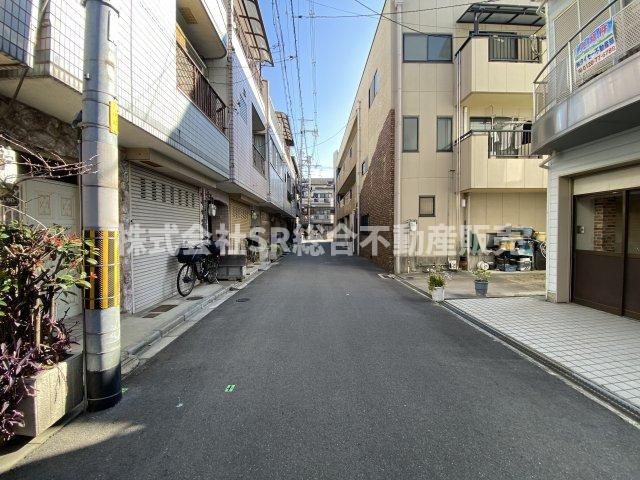南上小阪中古戸建の前面道路含む現地写真|前面道路含む現地写真です