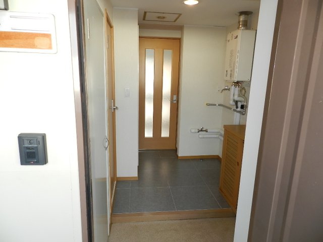 H.YamajiBuillの玄関