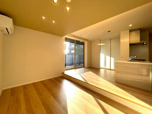 福岡市中央区笹丘３丁目の賃貸マンションの居間・リビング|ＧＲＡＮＤ ＢＬＥＵ ＤＥ ＳＡＳＡＯＫＡ ＊＊ A0103号-3