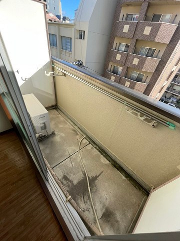 三甲イエムのバルコニー