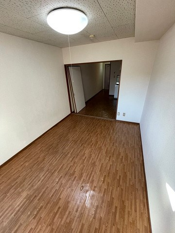 三甲イエムの居間・リビング