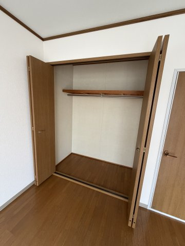 一静館　北の収納