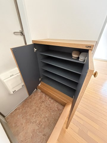 一静館　北の収納