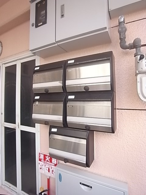 八紘ビルの外観