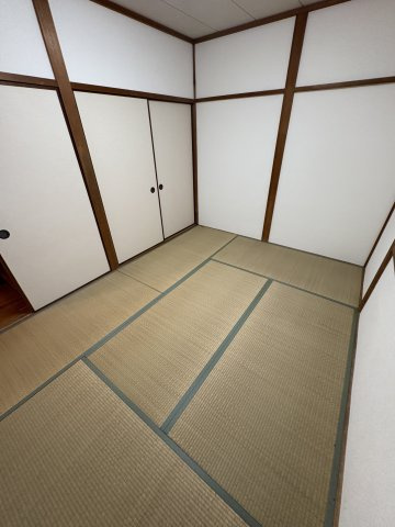 堀切戸建の居間・リビング|使いやすいリビングです