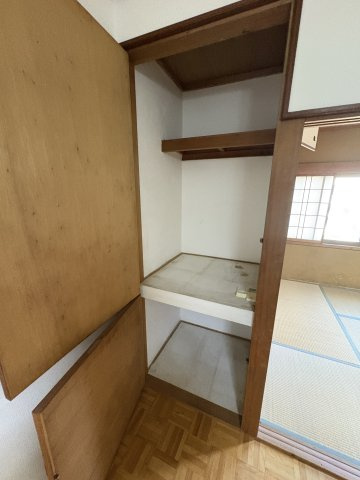 堀切戸建の収納|ちょっとした収納スペースも充実しています
