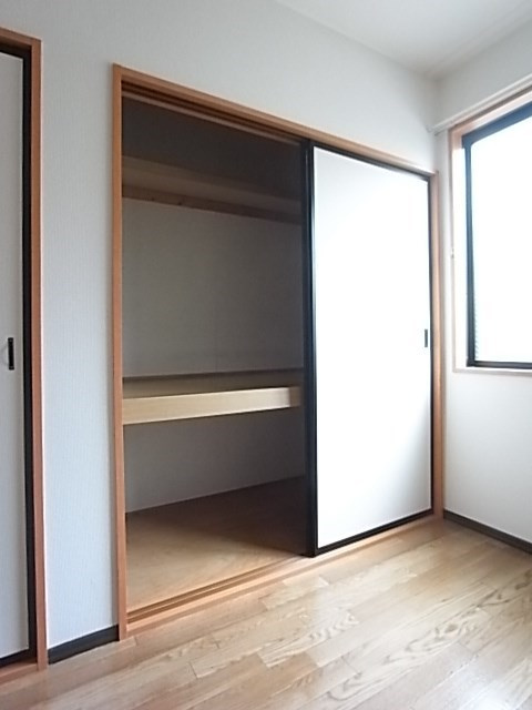 大倉山ハイツB棟の収納
