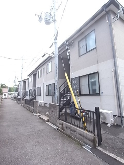 大倉山ハイツB棟の外観