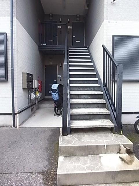 大倉山ハイツB棟の外観