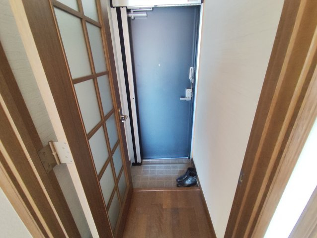 プランドールＭの玄関