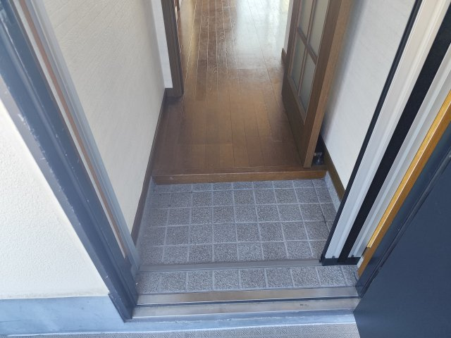 プランドールＭの玄関