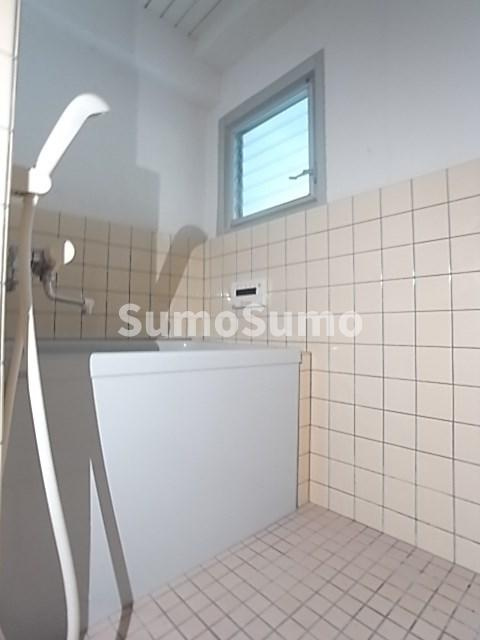 小林マンションの浴室|コンパクトで使いやすいお風呂です