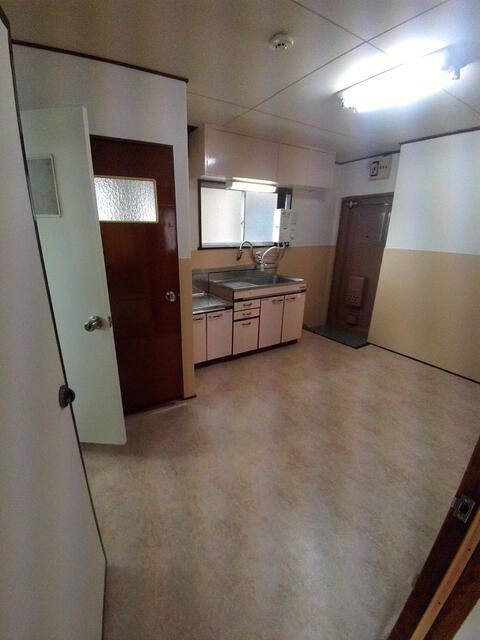 小澤ビルの居間・リビング